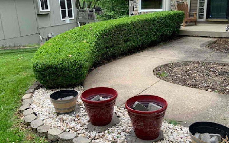 LawnStarter - Kansas City Landscaping