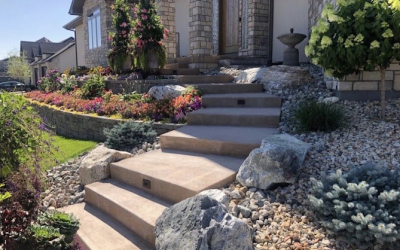 Helm Gardeners and Landscaping