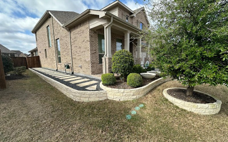 Pristine Landscaping & Lighting
