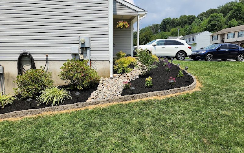 CASTILLO'S LANDSCAPING