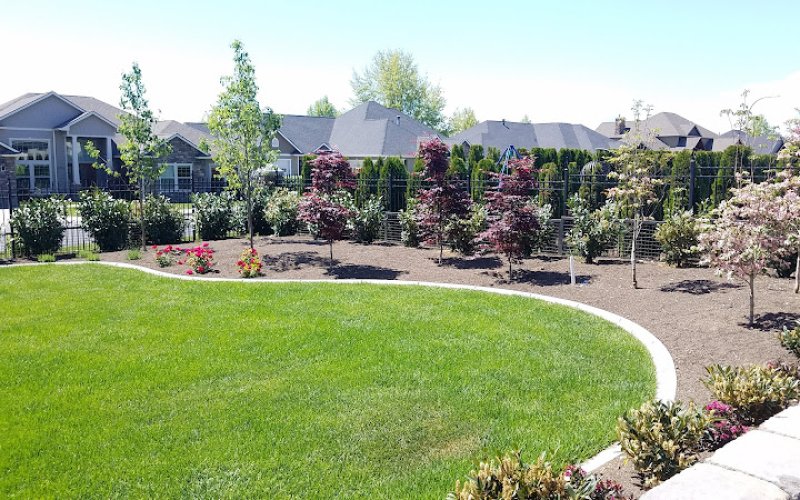 OMG LANDSCAPING & DESIGN LLC